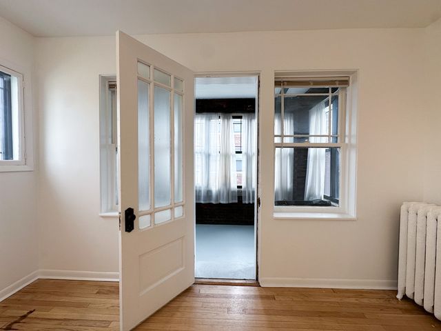 506 Madison Street 2S, Oak Park, IL 60302