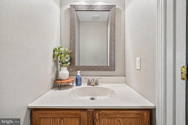 184 VICTORIA CT, Doylestown, PA 18901