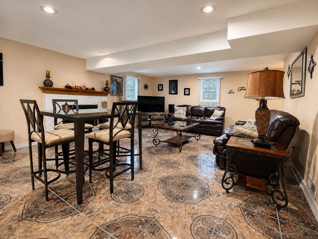 5324 Johnson Street, Merrillville, IN 46410
