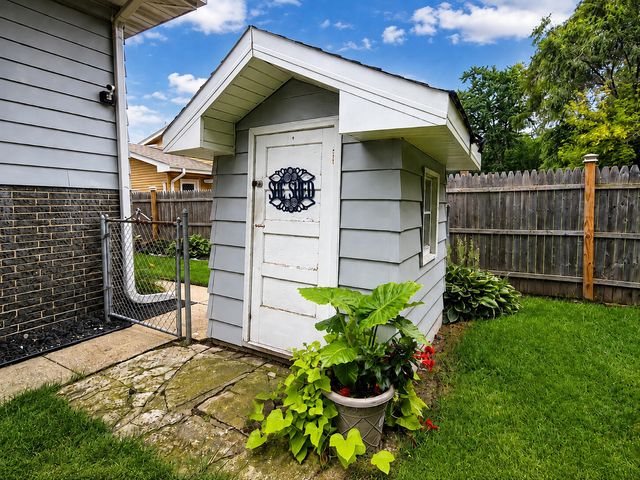 5324 Johnson Street, Merrillville, IN 46410
