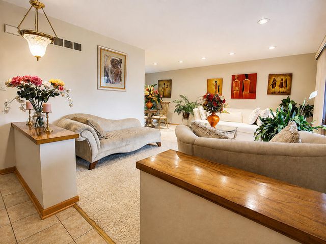 5324 Johnson Street, Merrillville, IN 46410