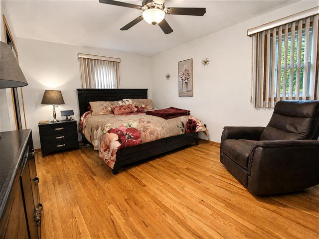5324 Johnson Street, Merrillville, IN 46410