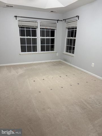 2605 LOGAN WOOD DR, Herndon, VA 20171