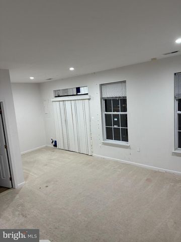 2605 LOGAN WOOD DR, Herndon, VA 20171