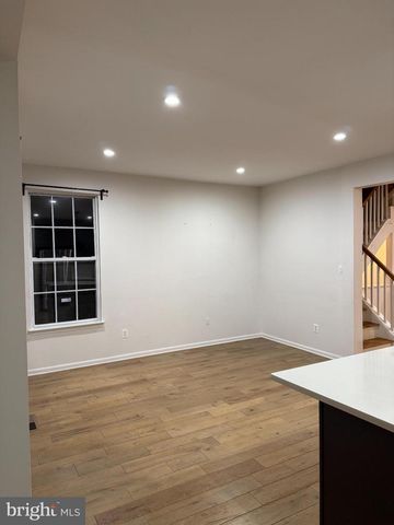 2605 LOGAN WOOD DR, Herndon, VA 20171