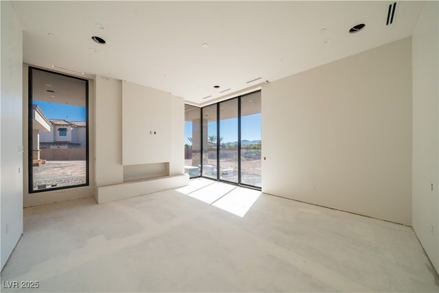 20 Olympia Canyon Way, Las Vegas, NV 89141