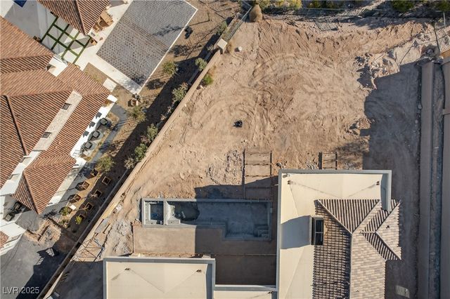 20 Olympia Canyon Way, Las Vegas, NV 89141