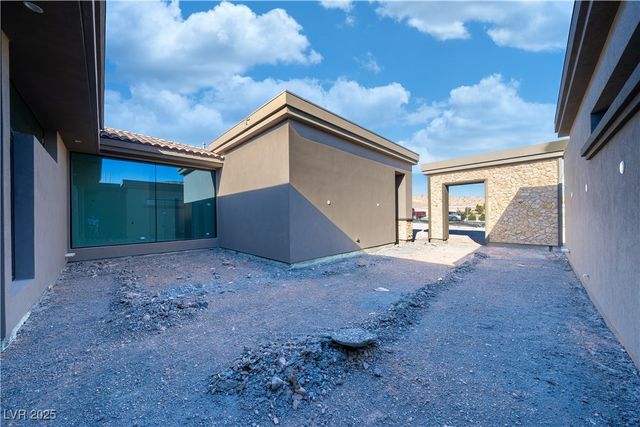 20 Olympia Canyon Way, Las Vegas, NV 89141