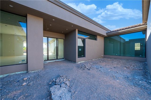 20 Olympia Canyon Way, Las Vegas, NV 89141