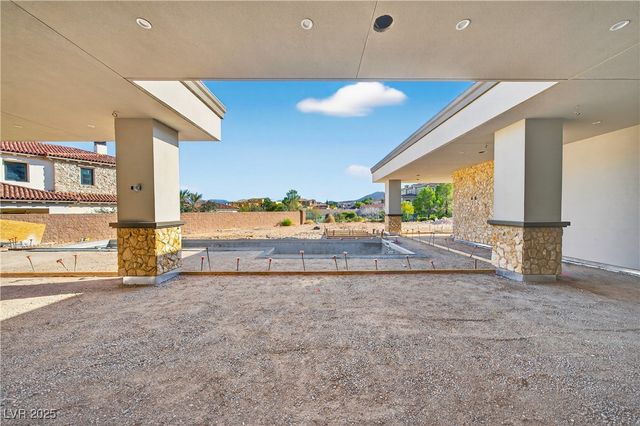 20 Olympia Canyon Way, Las Vegas, NV 89141