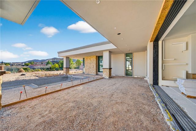 20 Olympia Canyon Way, Las Vegas, NV 89141