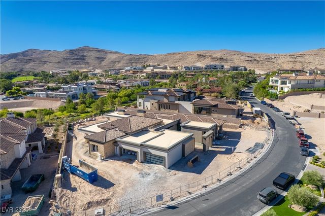 20 Olympia Canyon Way, Las Vegas, NV 89141