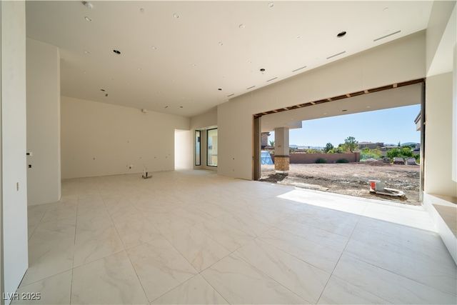 20 Olympia Canyon Way, Las Vegas, NV 89141