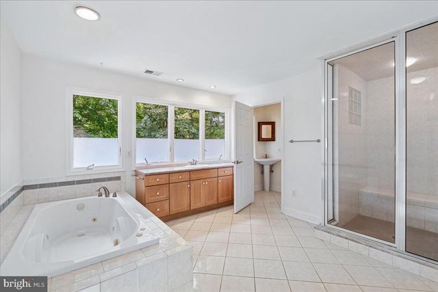 126 GILBERT CT, Edgewater, MD 21037