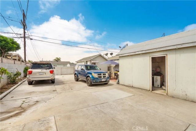 1206 E Cruces, Wilmington, CA 90744