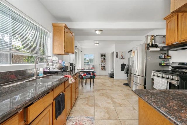 1206 E Cruces, Wilmington, CA 90744