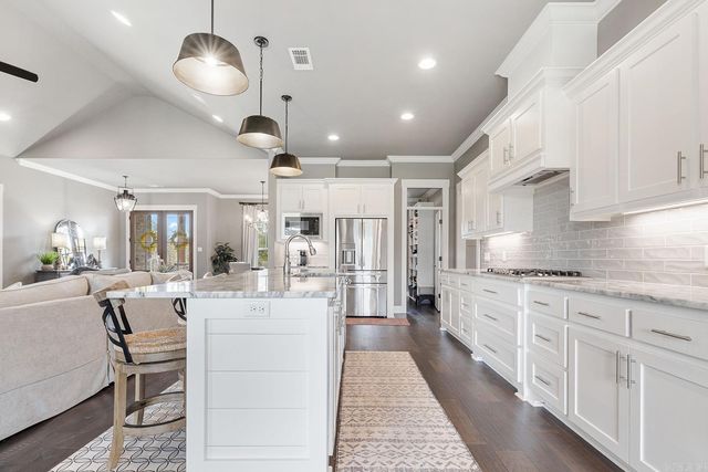 4033 Vineyard Way, Alexander, AR 72002