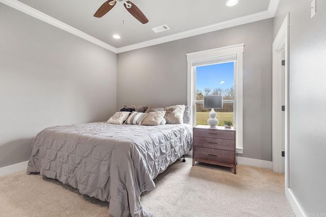 4033 Vineyard Way, Alexander, AR 72002