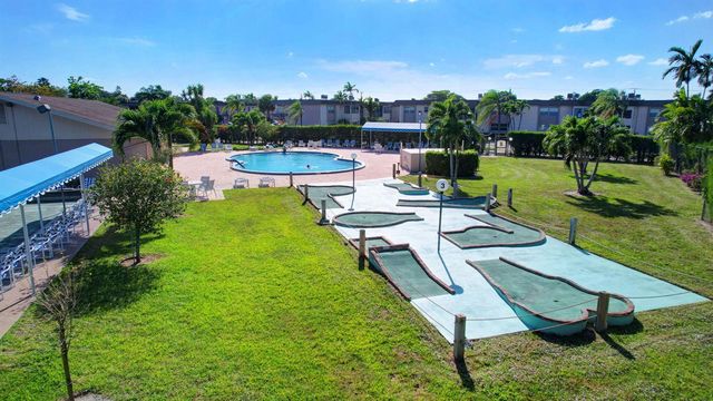 705 Lori Drive 110, Palm Springs, FL 33461