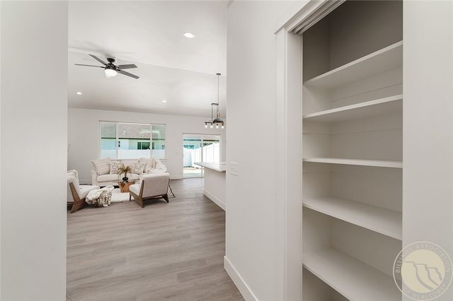 1218 Little River Loop E, Billings, MT 59106