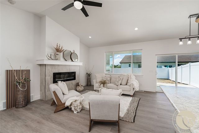 1218 Little River Loop E, Billings, MT 59106