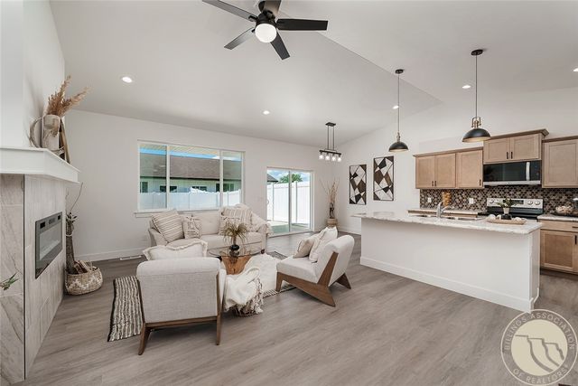 1218 Little River Loop E, Billings, MT 59106