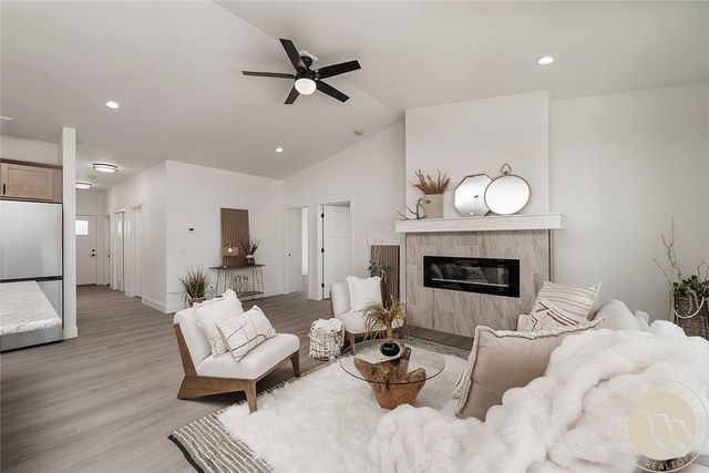 1218 Little River Loop E, Billings, MT 59106