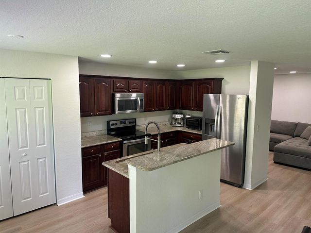 2214 SW Marshfield Court, Port St. Lucie, FL 34953