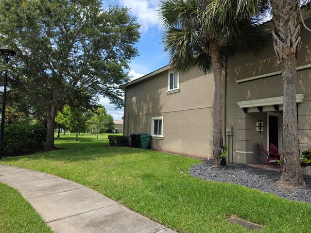 2214 SW Marshfield Court, Port St. Lucie, FL 34953