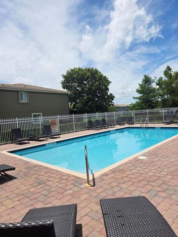 2214 SW Marshfield Court, Port St. Lucie, FL 34953