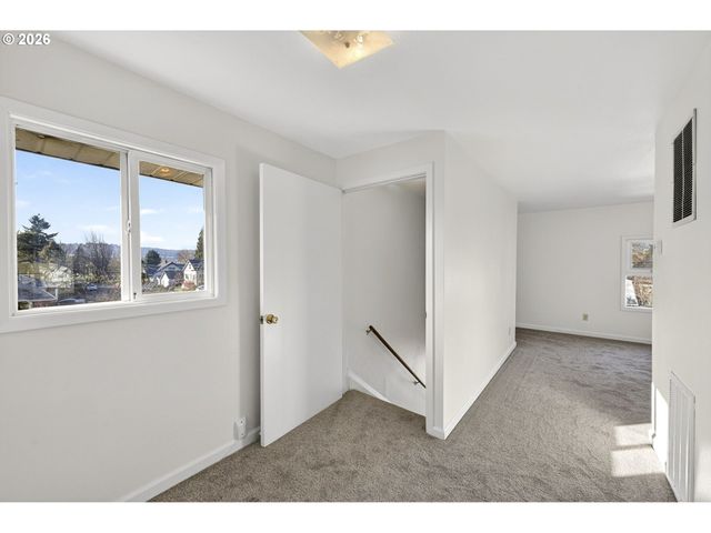 2028 Se BROOKLYN St, Portland, OR 97202