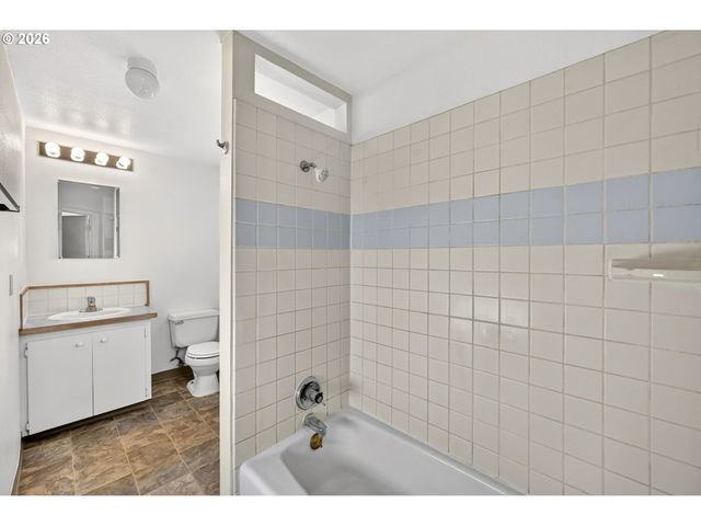 2028 Se BROOKLYN St, Portland, OR 97202