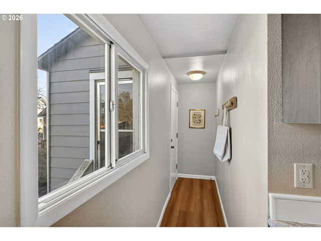 2028 Se BROOKLYN St, Portland, OR 97202