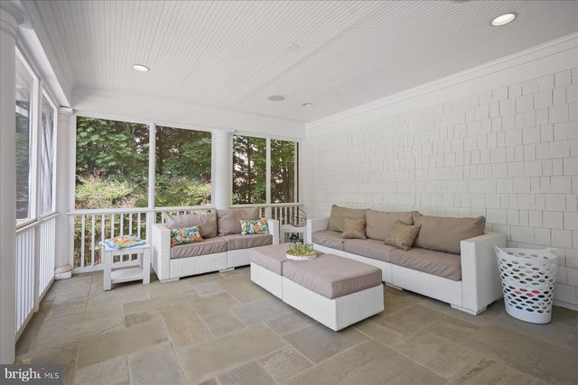 7506 PERSIMMON TREE LN, Bethesda, MD 20817