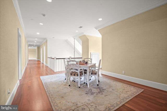 7506 PERSIMMON TREE LN, Bethesda, MD 20817