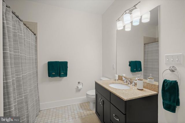 7506 PERSIMMON TREE LN, Bethesda, MD 20817