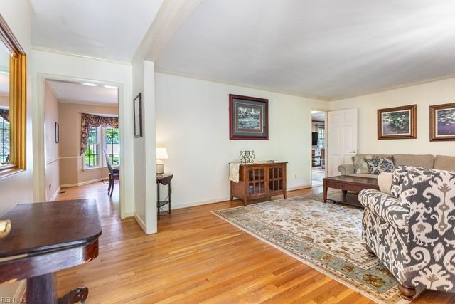 87 Waterview DR, Newport News, VA 23608