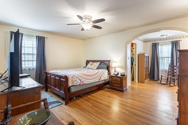 87 Waterview DR, Newport News, VA 23608