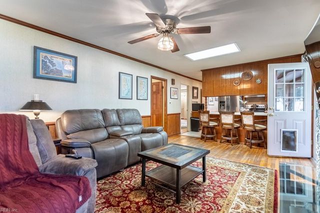 87 Waterview DR, Newport News, VA 23608