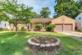 87 Waterview DR, Newport News, VA 23608