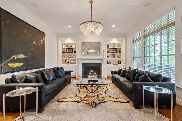 1803 Lowndes Ln, Brentwood, TN 37027