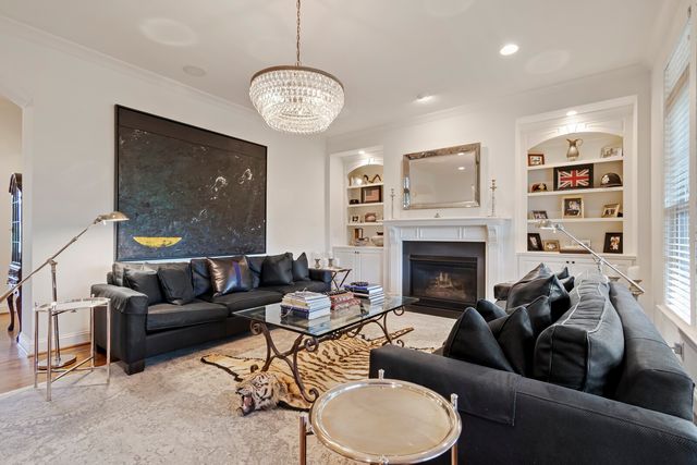 1803 Lowndes Ln, Brentwood, TN 37027