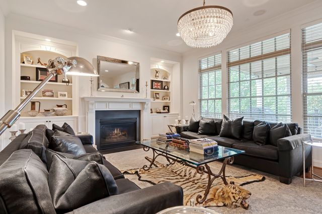 1803 Lowndes Ln, Brentwood, TN 37027