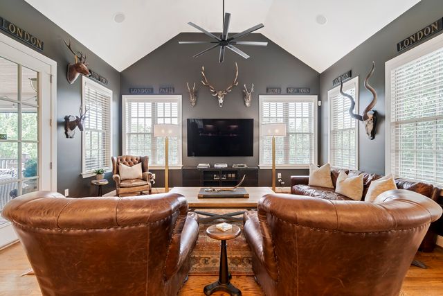 1803 Lowndes Ln, Brentwood, TN 37027