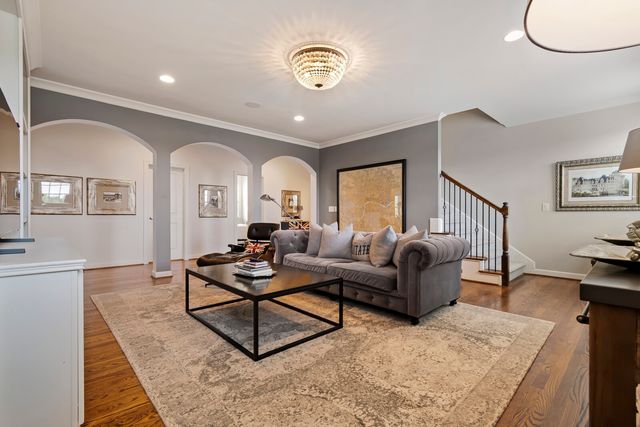 1803 Lowndes Ln, Brentwood, TN 37027