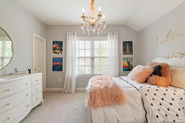 1803 Lowndes Ln, Brentwood, TN 37027