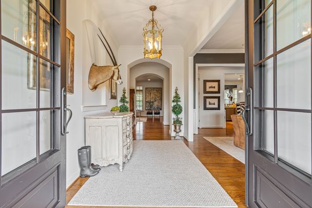 1803 Lowndes Ln, Brentwood, TN 37027