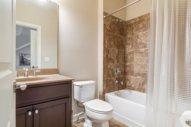 1803 Lowndes Ln, Brentwood, TN 37027