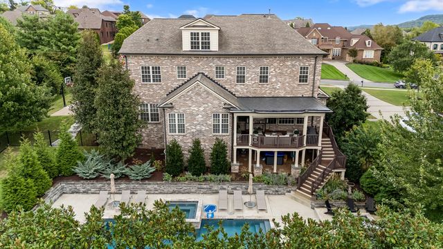 1803 Lowndes Ln, Brentwood, TN 37027