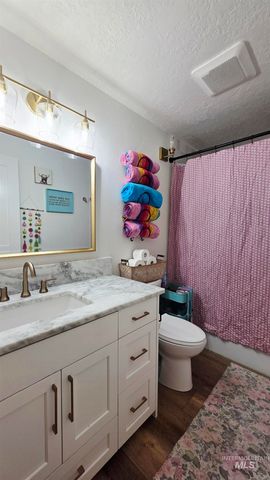 13100 N Horseshoe Bend Rd, Boise, ID 83714